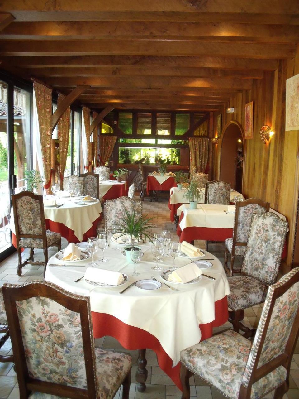 Hotel Restaurant L'Ecluse Antonne-et-Trigonant Eksteriør bilde